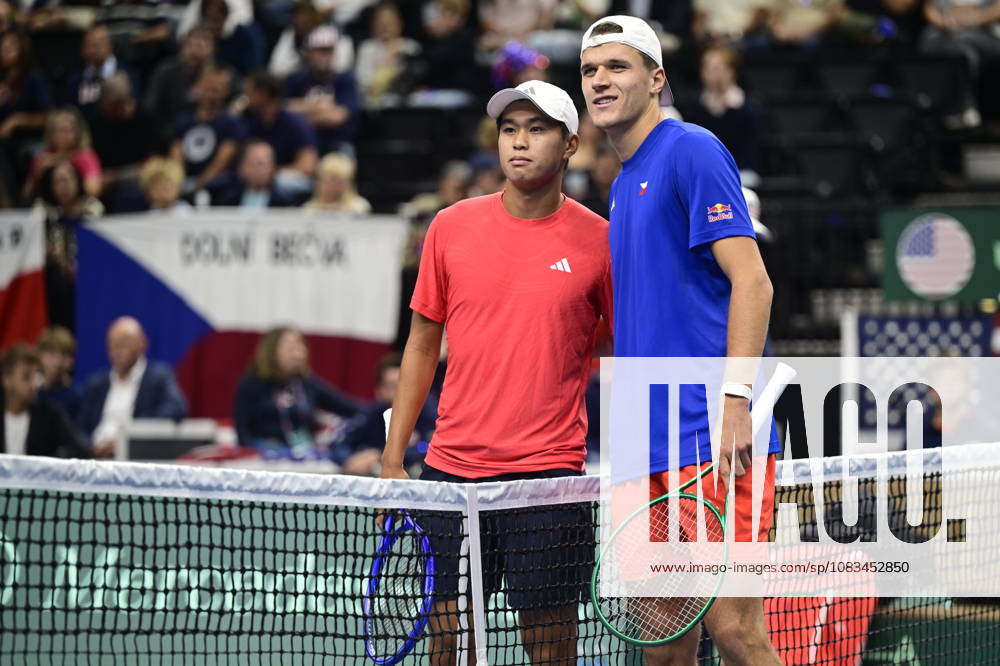 Jakub Mensik (CZE) and Learner Tien (USA) pose prior their game of the 2026 Davis Cup men s team tennis World Championship, WM, Weltmeisterschaft match between the Czech Republic and the United States, in Prague, Czech Republic, on September 18, 2026. (CTKxPhoto RomanxVondrous) CTKPhotoP2026091805193 CTKPhotoP2026091805193