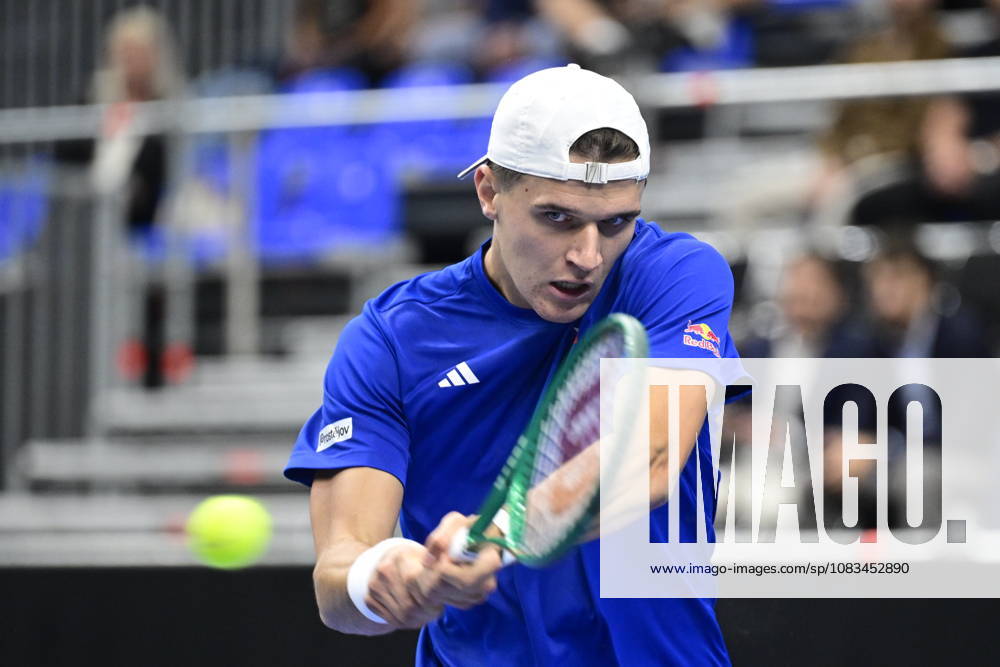 Jakub Mensik (CZE) playes against Learner Tien (USA) in the game of the 2026 Davis Cup men s team tennis World Championship, WM, Weltmeisterschaft match between the Czech Republic and the United States, in Prague, Czech Republic, on September 18, 2026. (CTKxPhoto RomanxVondrous) CTKPhotoP2026091805283 CTKPhotoP2026091805283