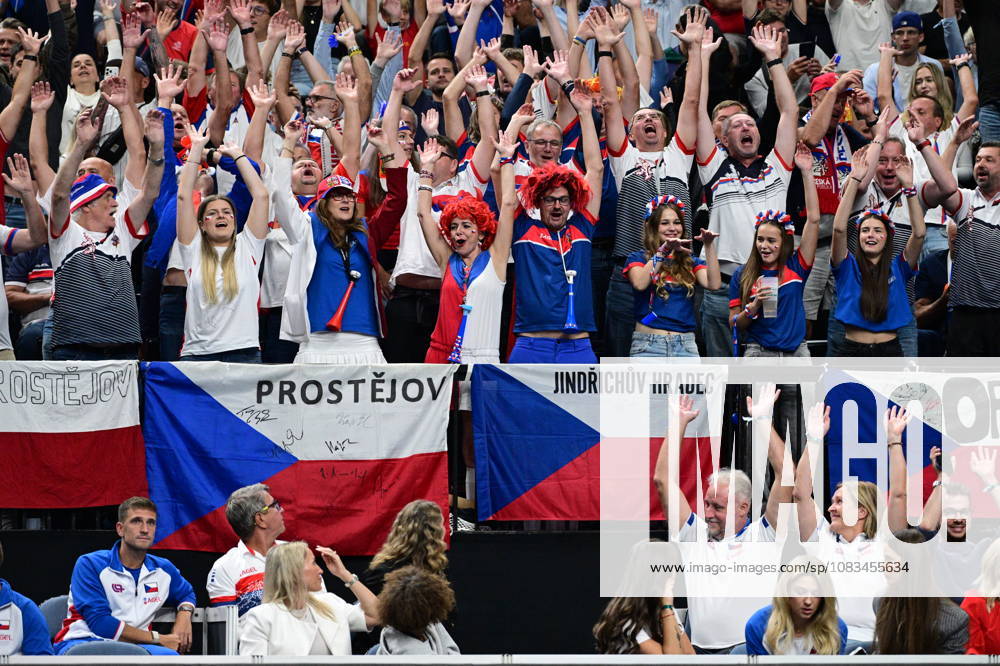 Czech fans watch the game Jiri Lehecka (CZE) against Ben Shelton (USA) of the 2026 Davis Cup men s team tennis World Championship, WM, Weltmeisterschaft match between the Czech Republic and the United States, in Prague, Czech Republic, on September 18, 2026. (CTKxPhoto MichalxKamaryt) CTKPhotoP2026091806605 CTKPhotoP2026091806605
