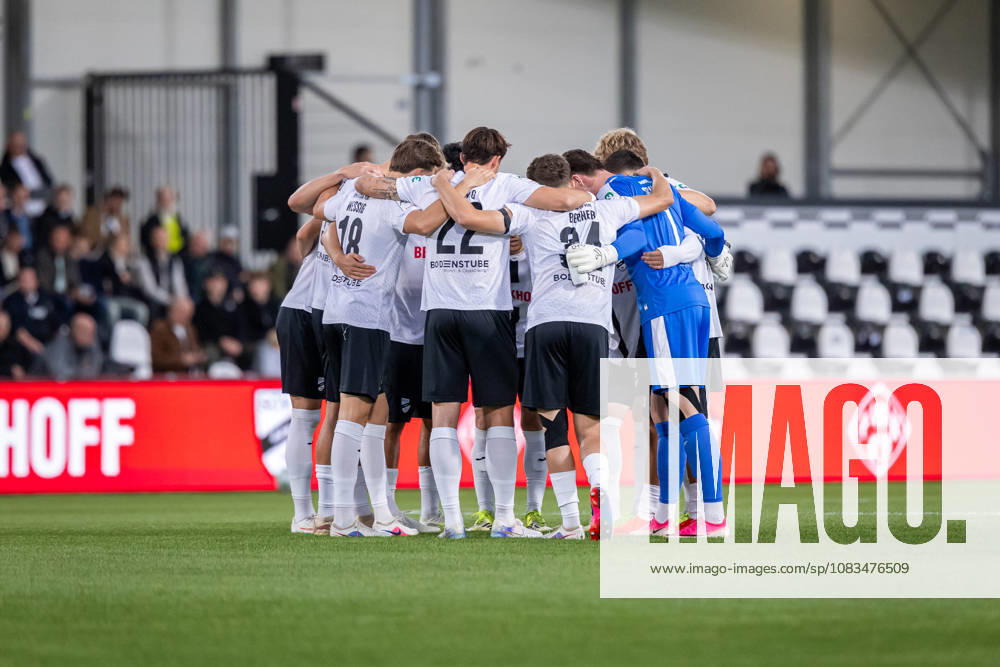 The SC Verl players are standing together in a circle GER, SC Verl vs. FC Wuerzburger Kickers, Soccer, 3rd Division, Matchday 7, 2026–2027 Season, September 18, 2026 DFL regulations prohibit any use of photographs as image sequences and or quasi-video GER, SC Verl vs. FC Würzburger Kickers, soccer, 3. Liga, Matchday 7, 2026–2027 season, September 18, 2026, Verl