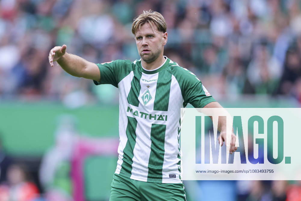 Niclas Fuellkrug of Werder Bremen looks disappointed during the Bundesliga match between SV Werder Bremen and FC Augsburg at Weserstadion on September 19, 2026, in Bremen, Germany. Photo by Marco Steinbrenner, DeFodi Images. Niclas Fuellkrug of Werder Bremen looks dejected during the Bundesliga match between SV Werder Bremen and FC Augsburg at Weserstadion on September 19, 2026 in Bremen, Germany. Photo by Marco Steinbrenner, DeFodi Images. DFB and DFL regulations prohibit any use of photographs as image sequences and or quasi-video. Photo by Marco Steinbrenner, DeFodi Images.