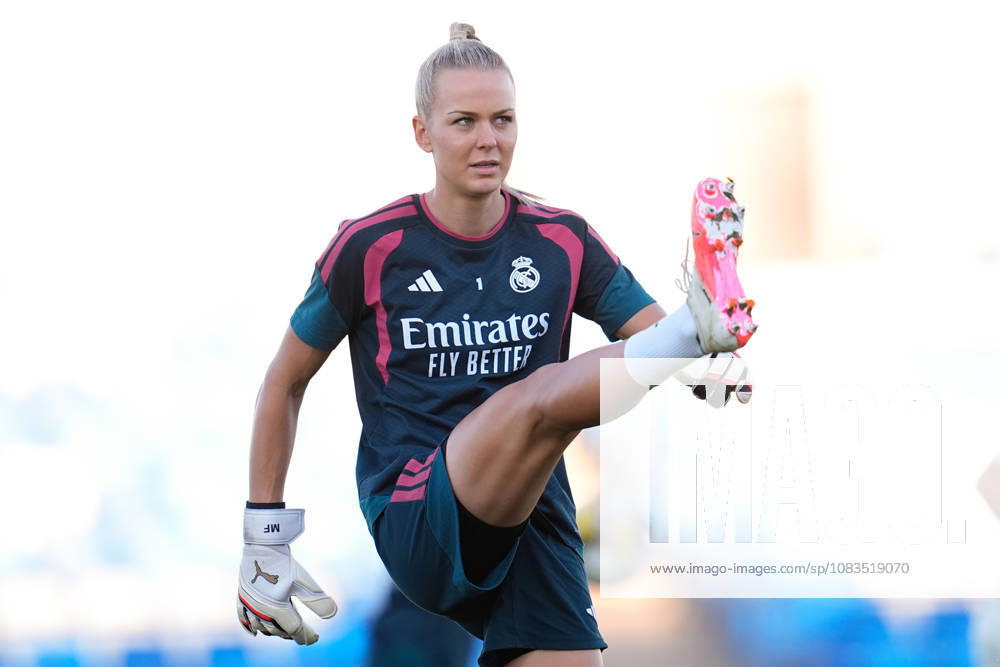 Merle Frohms of Real Madrid CF warms up during the Spanish Women League, Liga F, football match between Real Madrid and Valencia CF at Alfredo Di Stefano stadium on September 19, 2026, in Valdebebas, Madrid, Spain. Real Madrid V Valencia CF - Liga F - ZUMAa181 20260919_zaa_a181_296
