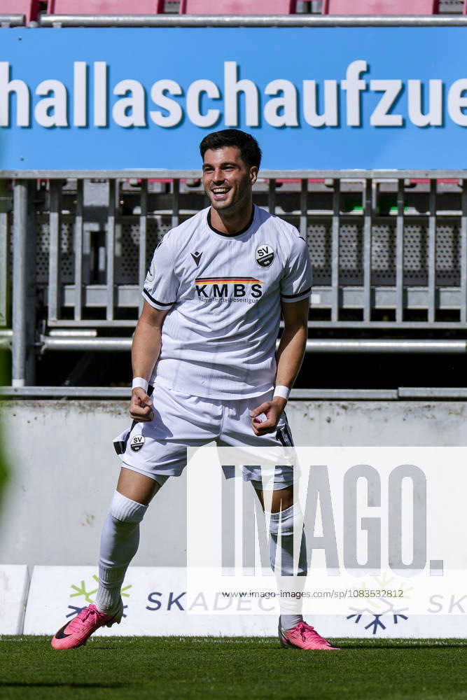 Goal scorer Mert Tasdelen (SVS), 11, a player for SV Sandhausen (SVS), celebrates the 1-0 goal; celebration, celebrating, goal celebration, goal scored, celebrate the goal, goal, celebration, celebrating the goal, joy, happiness, delighted, optimistic, positive, game moment, highlight, cropped image, full-body shot, single frame, single photo, action, 19 09 2026, Sandhausen, Germany, soccer, Regionalliga Southwest, SV Sandhausen vs. SSV Ulm 1846