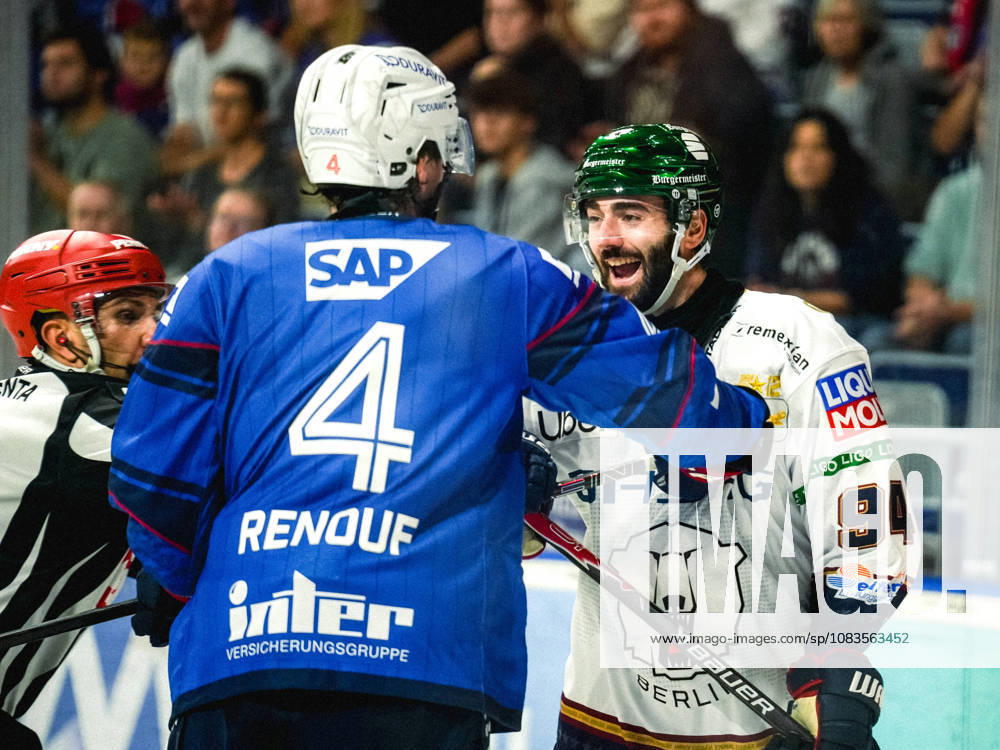 Penny DEL Ice Hockey, Adler Mannheim vs. Eisbären Berlin; from left: Dan Renouf (Adler Mannheim) and Liam Kirk (Eisbären Berlin)