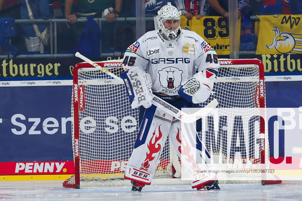 Jack LaFontaine, Eisbären Berlin, 45 in goal GER Adler Mannheim Eisbären Berlin Ice Hockey DEL Matchday 2 Season 2026–2027 September 20, 2026 GER Adler Mannheim Eisbären Berlin Ice Hockey PENNY DEL Matchday 2 Season 2026–2027, September 20, 2026, Mannheim