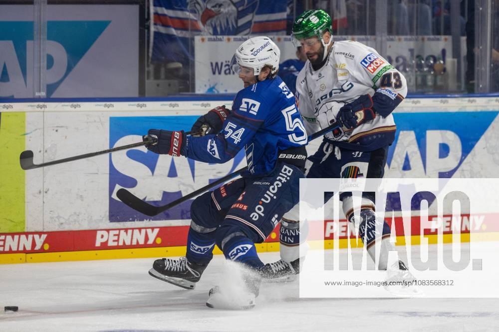 DEL, German Ice Hockey League, 2026–27 Season, Matchday 2: Adler Mannheim vs. Eisbären Berlin - Jeremie Poirier (53, Mannheim) and Andreas Eder (43, Berlin) in a one-on-one battle