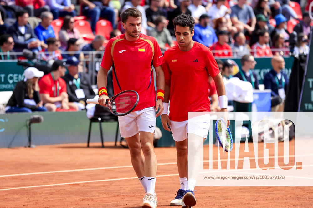 Tenis, Chile vs Espana. Copa Davis 2026. Los tenistas espanoles Jaume Munar y Pedro Martinez frente a los chilenos Tomas Barrios y Alejandro Tabilo durante el partido de dobles de la Copa Davis valido por la segunda ronda de clasificatorios para el Grupo Mundials, disputado en el Court Central Anita Lizana, Parque Estadio Nacional en Santiago de Chile. 20 09 2026 Pepe Alvujar Photosport Tenis, Chile vs Espana. Copa Davis 2026. Spanish tennis players Jaume Munar and Pedro Martinez against the Chileans Tomas Barrios and Alejandro Tabilo during the Davis Cup doubles match valid for the second round of qualifiers for the World Group, played at the Anita Lizana Central Court, National Stadium Park in Santiago, Chile. 20 09 2026 Pepe Alvujar Photosport Chile vs Espana dia 2, Copa Davis 2026