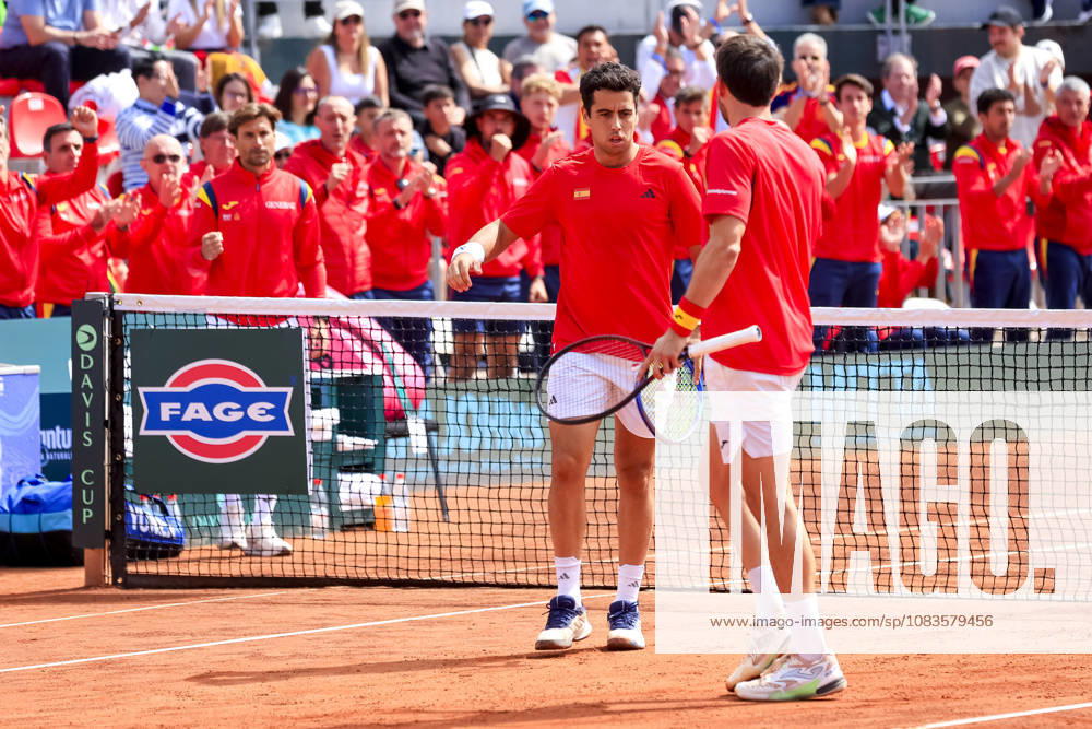 Tenis, Chile vs Espana. Copa Davis 2026. Los tenistas espanoles Jaume Munar y Pedro Martinez frente a los chilenos Tomas Barrios y Alejandro Tabilo durante el partido de dobles de la Copa Davis valido por la segunda ronda de clasificatorios para el Grupo Mundials, disputado en el Court Central Anita Lizana, Parque Estadio Nacional en Santiago de Chile. 20 09 2026 Pepe Alvujar Photosport Tenis, Chile vs Espana. Copa Davis 2026. Spanish tennis players Jaume Munar and Pedro Martinez against the Chileans Tomas Barrios and Alejandro Tabilo during the Davis Cup doubles match valid for the second round of qualifiers for the World Group, played at the Anita Lizana Central Court, National Stadium Park in Santiago, Chile. 20 09 2026 Pepe Alvujar Photosport Chile vs Espana dia 2, Copa Davis 2026