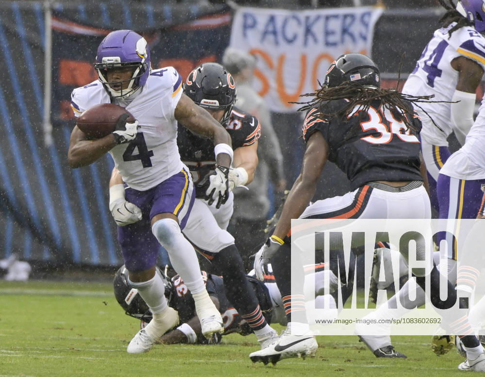 Minnesota Vikings wide receiver Myles Price (4) runs the ball in the first quarter against the Chicago Bears at Soldier Field in Chicago on Sunday, September 20, 2026. Vikings defeated the Bear 9-6. CHI20260920112 MARKxBLACK