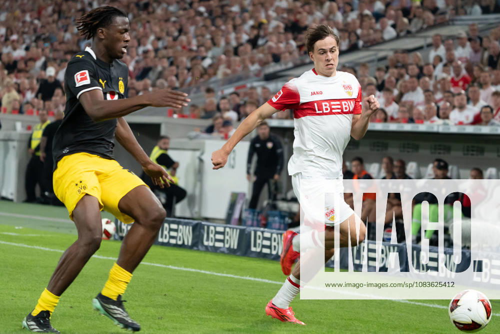 Leo Sauer, VfB Stuttgart, 44 with the ball, action, dribbling, attack, GER, VfB Stuttgart vs. Borussia Dortmund, soccer, Bundesliga 1, Matchday 4, 2026–2027 season, September 19, 2026, DFL regulations prohibit any use of photographs as image sequences and or quasi-video, GER, VfB Stuttgart vs. Borussia Dortmund, soccer, 1st Bundesliga, Matchday 4, 2026–2027 season, September 19, 2026, Stuttgart