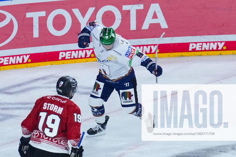 Ice Hockey, Penny DEL, Kölner Haie vs. Eisbären Berlin, 2026–2027 Season, Lanxess Arena, Cologne: Celebrations after Eisbären Berlin’s 1–0 goal scored by Ty Ronning, Eisbären Berlin, 9
