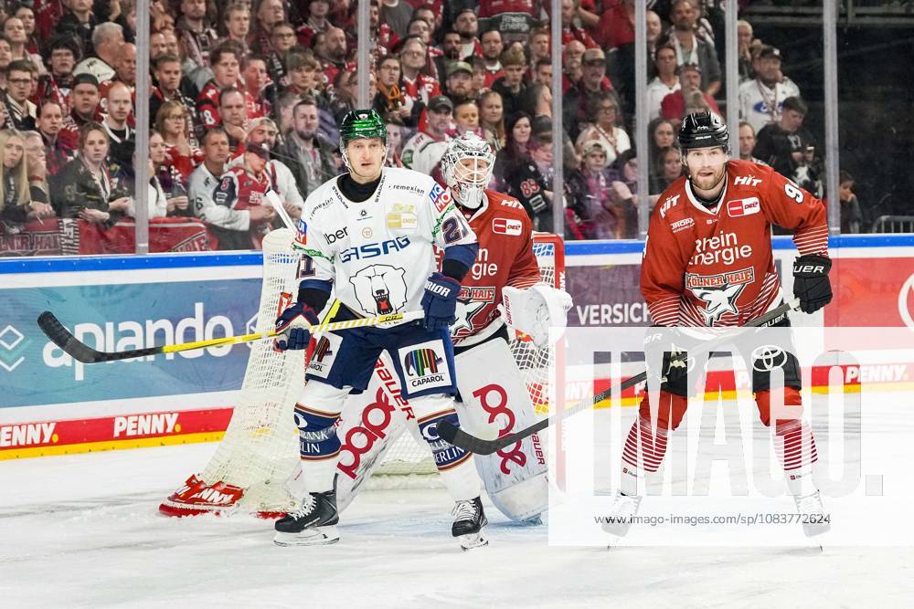 Ice Hockey: Penny DEL, Matchday 3—Cologne Sharks vs. Berlin Eisbären on September 25, 2026, at the Lanxess Arena in Cologne. Manuel Wiederer (Berlin), left: Janne Juvonen (Cologne), center: Robin Press (Cologne), right: In accordance with the regulations of the DEL (German Ice Hockey League), the publication and further use of the images in electronic media and on devices of any kind during the ongoing game is not permitted
