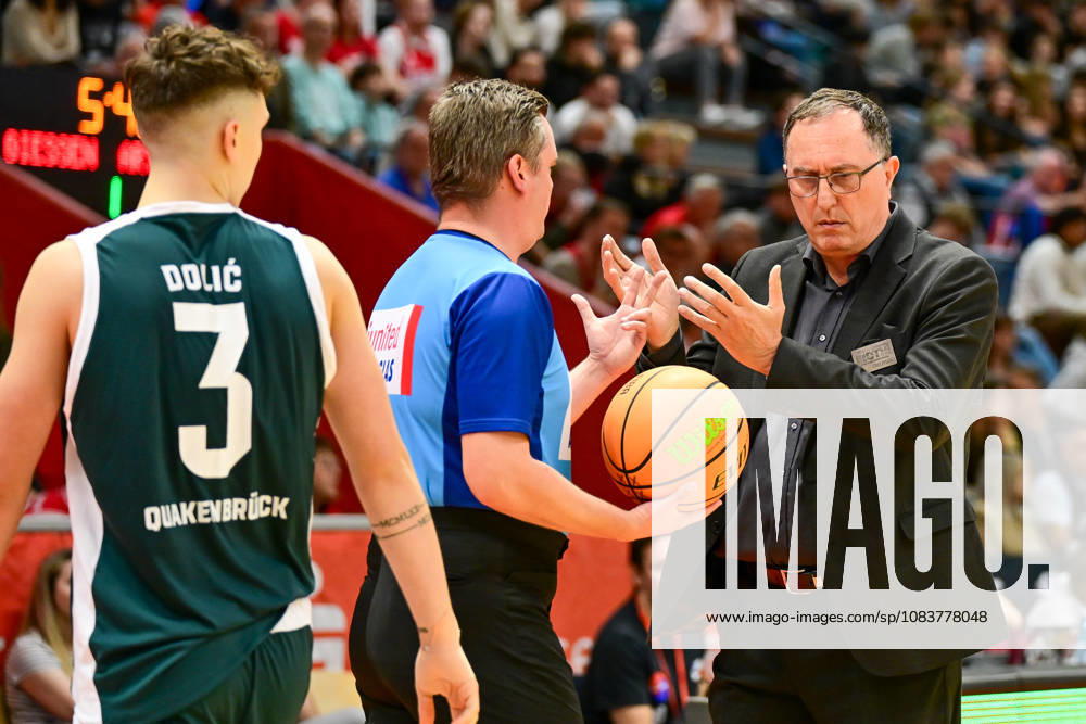 Branislav Ignjatovic, Barmer 2 Basketball Bundesliga, Pro A, Matchday 1, 46ers, 2026–2027 Basketball Season, BBL, Germany, Giessen 46ers vs. Artland Dragons, Giessen in red, Men s, Artland in dark green