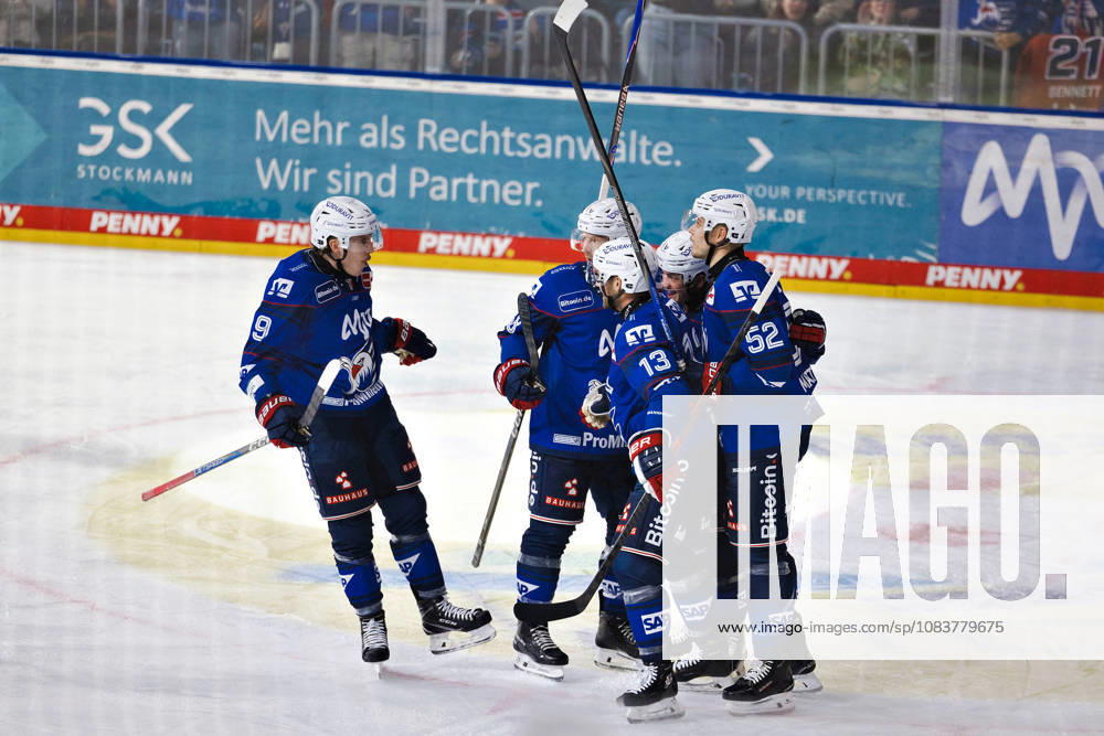 Adler Mannheim celebrating their first goal GER, Adler Mannheim vs. Krefeld Pinguine, Ice Hockey, PENNY DEL, Matchday 3, 2026–2027 Season, September 25, 2026 GER, Adler Mannheim vs. Krefeld Pinguine, Ice Hockey, PENNY DEL, Matchday 3, 2026–2027 season, September 25, 2026 Germany