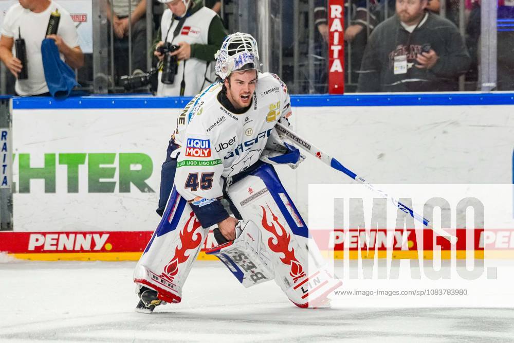 Ice Hockey: Penny DEL, Matchday 3—Cologne Sharks vs. Berlin Eisbären on September 25, 2026, at the Lanxess Arena in Cologne. Jack LaFontaine (Berlin), strongly disagreed with the penalty called against his team for delaying the game. According to the regulations of the DEL (German Ice Hockey League), the publication and further use of footage in electronic media and on devices of any kind during the game is not permitted.