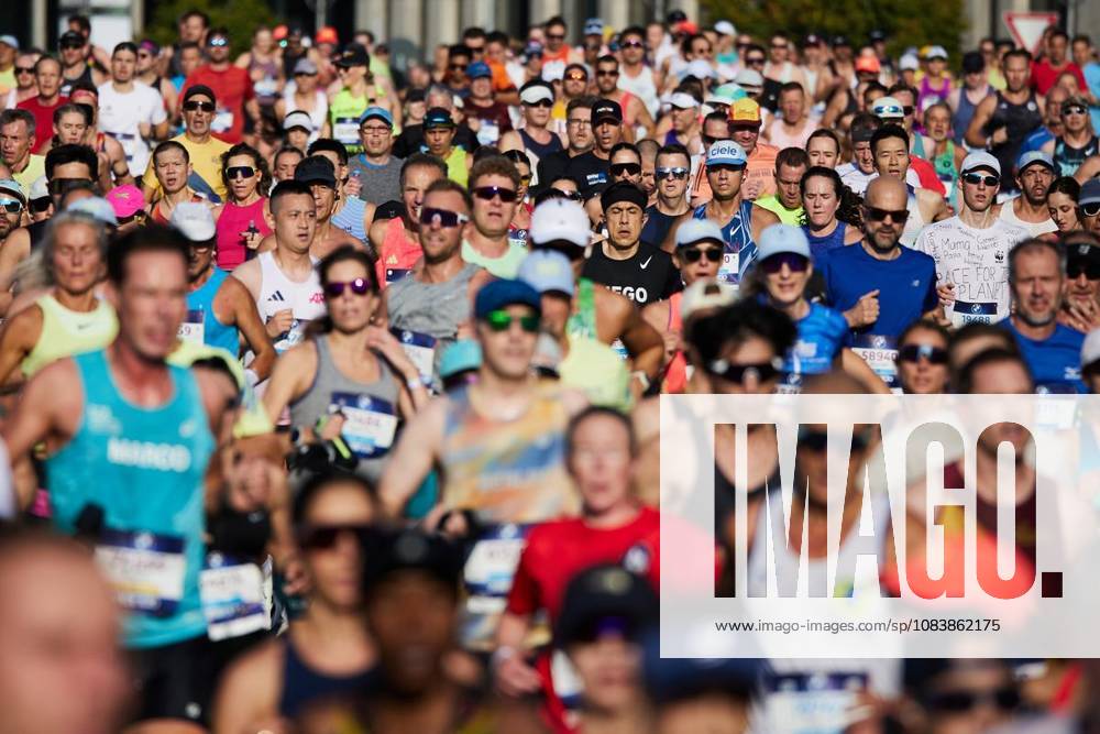 52 Berlin Marathon 2026 ** ** **About 56,000 people take part in the Berlin Marathon Germany Berlin Berlin Copyright JörgxCarstensen