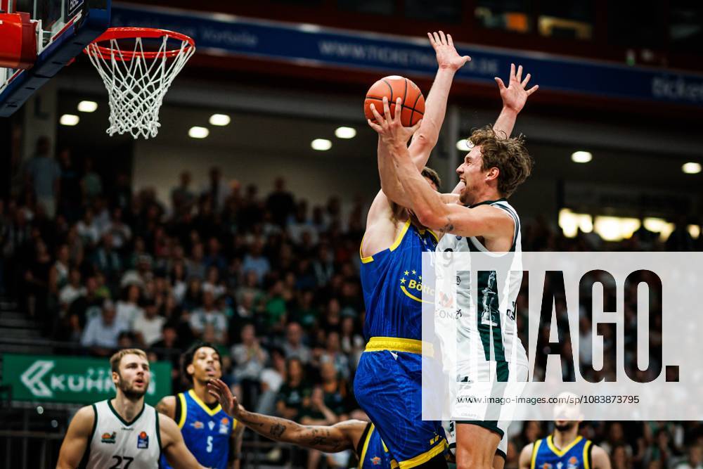 Marco Hollersbacher of the Gladiators Trier goes head-to-head with Alex Herrera of Science City Jena; Action: Vet Concept Gladiators Trier vs. Science City Jena, Basketball, easyCredit BBL, Matchday 2, 2026–2027 Season, September 27, 2026, Vet Concept Gladiators Trier vs. Science City Jena, Basketball, easyCredit BBL, Matchday 2, 2026–2027 Season