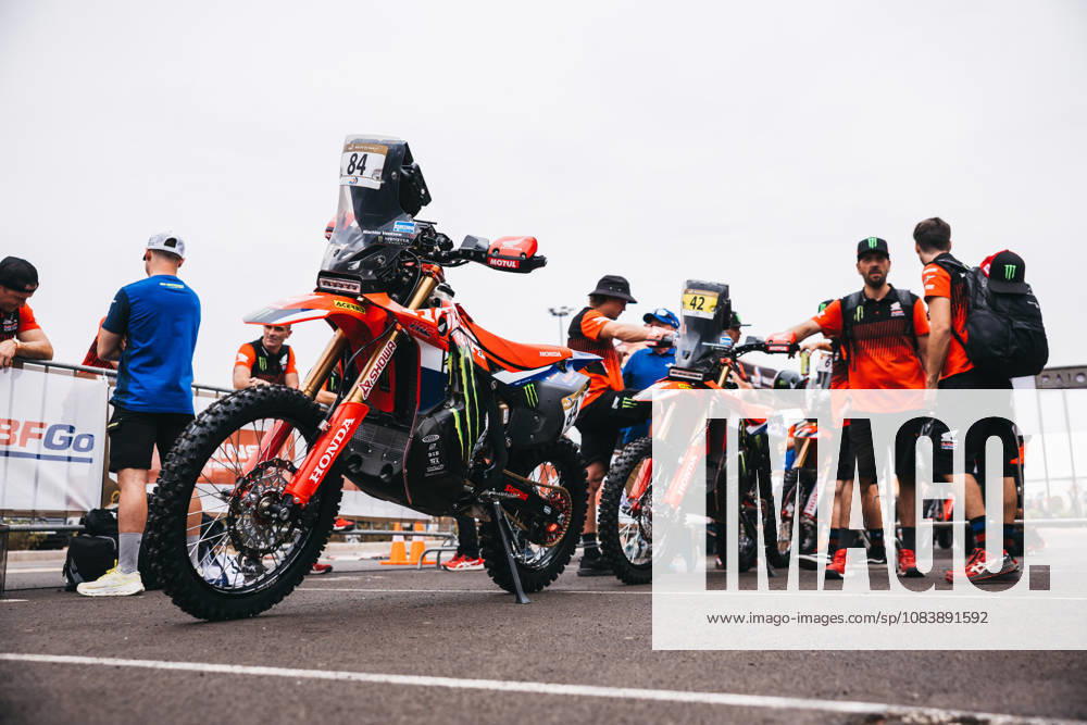 W2RC - RALLYE DU MAROC 2026 84 VENTURA Martim (por), Monster Energy Honda HRC, Honda CRF 450, FIM W2RC, Rally 2, ambiance during the Scrutineering of the Rallye du Maroc 2026, 4th round of the 2026 WR2C Championship from September 26 to 27, 2026 in Agadir, Morocco - AgadirMorocco
