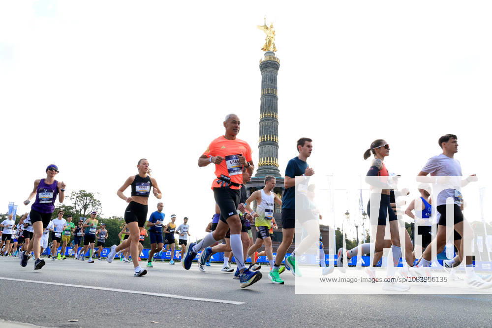 Marathon, Track and Field, GER DEU, Berlin, Germany, Runners at the Victory Column nordphoto GmbH Engler Berlin Berlin Berlin Germany