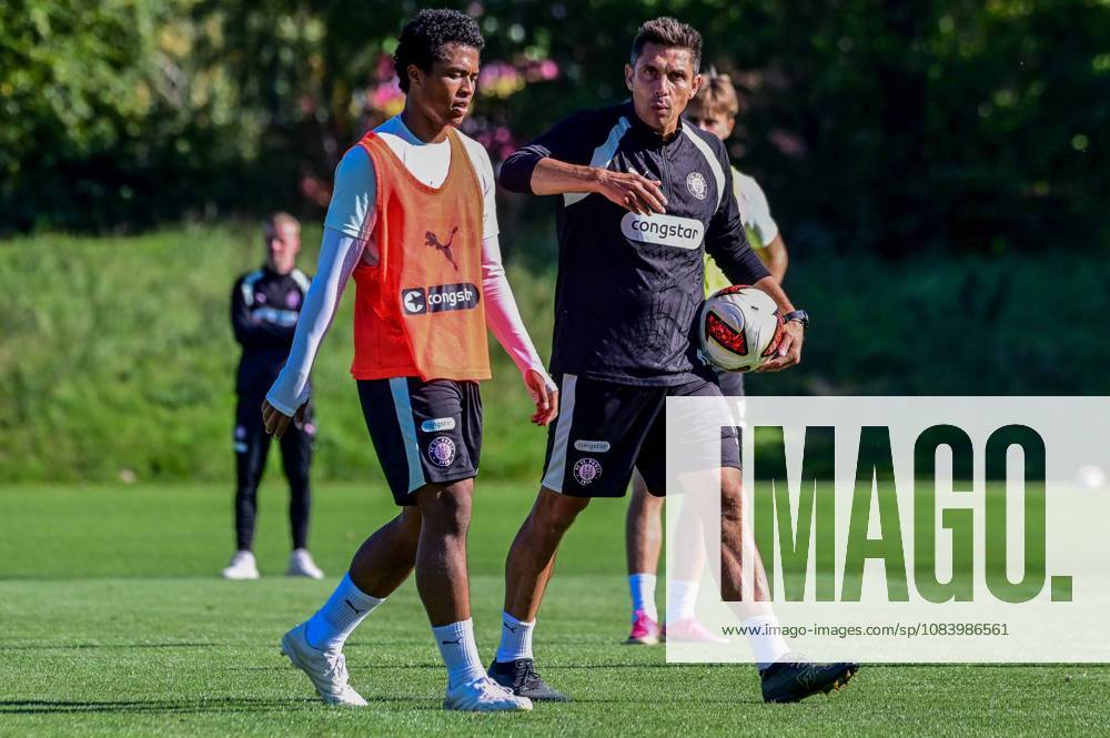 Joel Chima Fujita, Coach Marcel Rapp, St. Pauli, Germany, Hamburg, Training Facility on Kollaustrasse, Soccer, 2. Bundesliga, FC St. Pauli