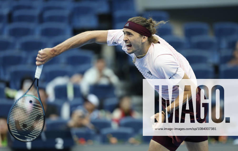 (261001) -- BEIJING, Oct. 1, 2026 -- Alexander Zverev competes during the men s singles first round match between Alexander Zverev of Germany and Cameron Norrie of Britain at 2026 China Open tennis tournament in Beijing, China, Oct. 1, 2026. ) (SP)CHINA-BEIJING-TENNIS-CHINA OPEN-MEN S SINGLES(CN) BaixXuefei