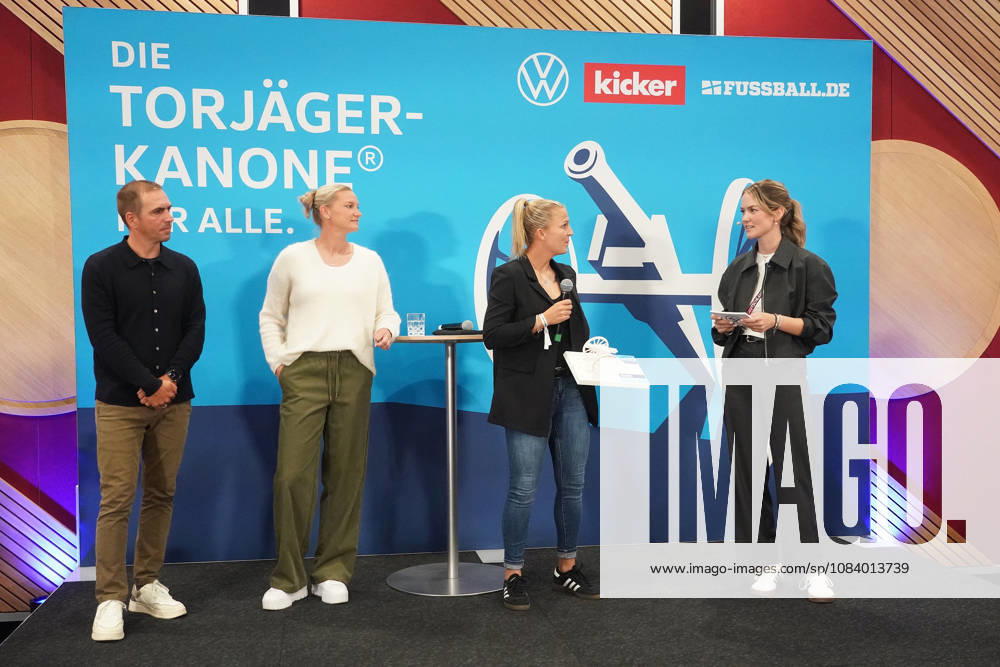 Award Ceremony for the Torjägerkanone für Alle (Top Scorer Award for Everyone) presented by *Kicker* and the DFB, featuring Alexandra Popp and Philipp Lahm, to Lyn Meyer; Munich, October 1, 2026; Germany vs. Serbia, UEFA Nations League, Matchday 3, Allianz Arena