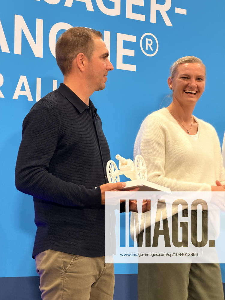 Award Ceremony for the Torjägerkanone für Alle (Top Scorer Award for Everyone) presented by *Kicker* and the DFB, featuring Alexandra Popp and Philipp Lahm; Munich, October 1, 2026; Germany vs. Serbia, UEFA Nations League, Matchday 3, Allianz Arena