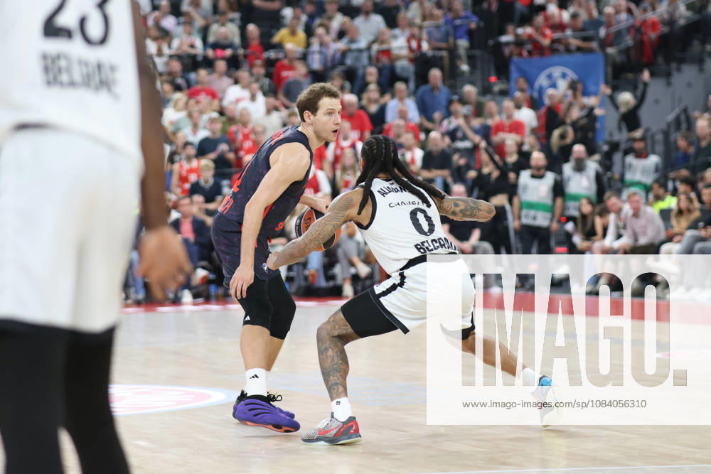 Rokas Jokubaitis, FC Bayern Basketball, 31, with Kyle Allman, Partizan Belgrade, 00, GER, FC Bayern Basketball vs. Partizan Mozzart Bet Belgrade, Basketball, EuroLeague, Matchday 3, 2026–2027 Season, October 2, 2026, GER, FC Bayern Basketball vs. Partizan Mozzart Bet Belgrade, Basketball, EuroLeague, Matchday 3, 2026–2027 Season, October 2, 2026, Munich