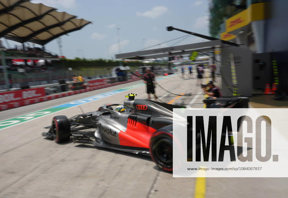 Sepang International Circuit, Kuala Lumpur, 2026 Formula 1 Gulf Air Bahrain Grand Prix, Gabriel Bortoleto (BRA), Audi Revolut F1 Team. Photo by Hasan Bratic, DeFodi Images