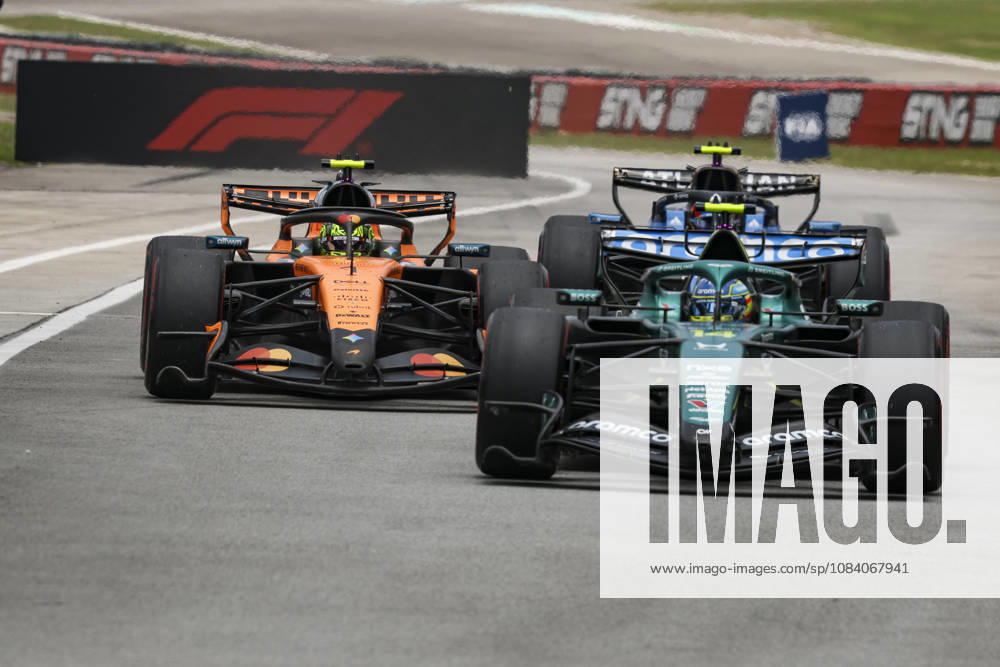 F1 - BAHRAIN GRAND PRIX IN MALAYSIA 2026 01 NORRIS Lando (gbr), McLaren F1 Team MCL40, action 14 ALONSO Fernando (spa), Aston Martin F1 Team AMR26, action during the 2026 Formula 1 Bahrain Grand Prix in Malaysia, 16th round of the 2026 Formula One World Championship, WM, Weltmeisterschaft from October 2 to 4, 2026 on the Sepang International Circuit, in Sepang, Malaysia - SepangMalaysia