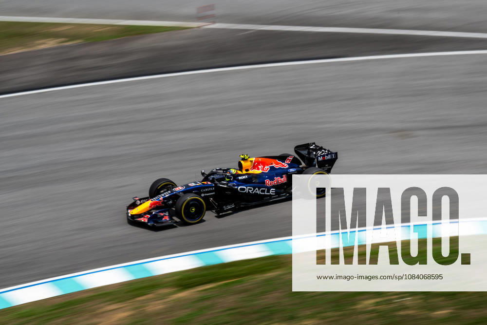 F1 - BAHRAIN GRAND PRIX IN MALAYSIA 2026 06 HADJAR Isack (fra), Red Bull Racing Ford RB22, action during the 2026 Formula 1 Bahrain Grand Prix in Malaysia, 16th round of the 2026 Formula One World Championship, WM, Weltmeisterschaft from October 2 to 4, 2026 on the Sepang International Circuit, in Sepang, Malaysia - SepangMalaysia