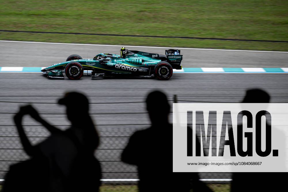 F1 - BAHRAIN GRAND PRIX IN MALAYSIA 2026 14 ALONSO Fernando (spa), Aston Martin F1 Team AMR26, action during the 2026 Formula 1 Bahrain Grand Prix in Malaysia, 16th round of the 2026 Formula One World Championship, WM, Weltmeisterschaft from October 2 to 4, 2026 on the Sepang International Circuit, in Sepang, Malaysia - SepangMalaysia