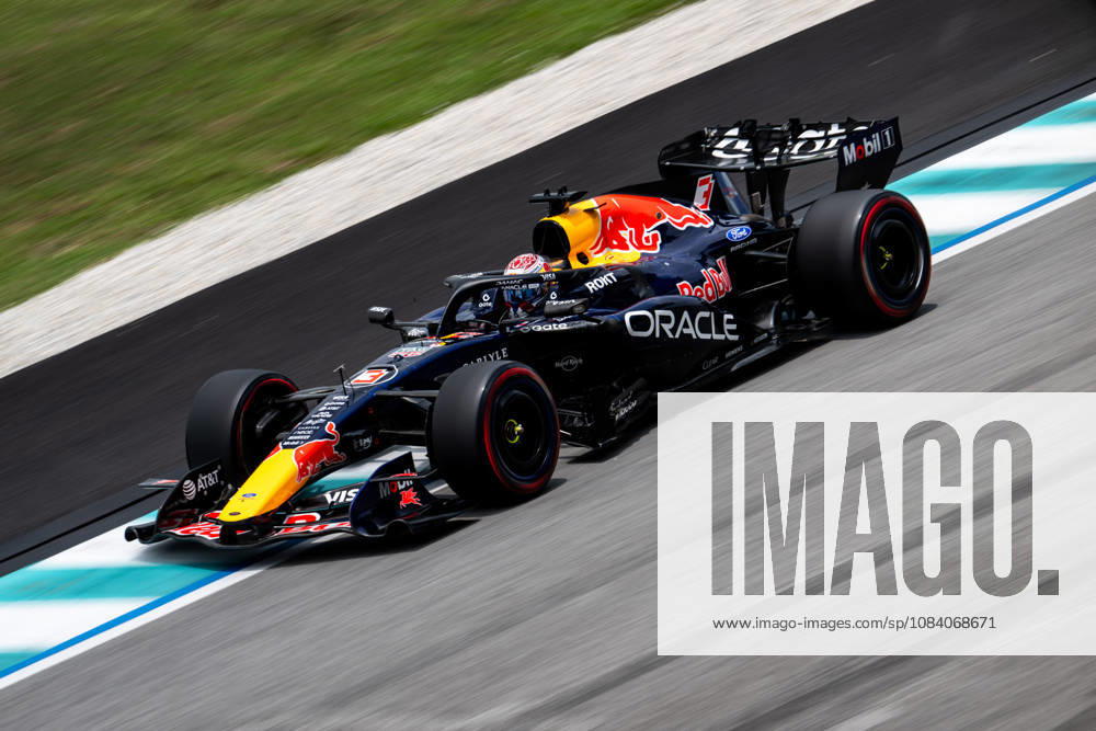 F1 - BAHRAIN GRAND PRIX IN MALAYSIA 2026 03 VERSTAPPEN Max (nld), Red Bull Racing Ford RB22, action during the 2026 Formula 1 Bahrain Grand Prix in Malaysia, 16th round of the 2026 Formula One World Championship, WM, Weltmeisterschaft from October 2 to 4, 2026 on the Sepang International Circuit, in Sepang, Malaysia - SepangMalaysia