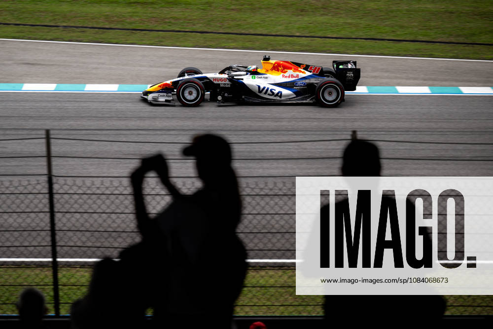 F1 - BAHRAIN GRAND PRIX IN MALAYSIA 2026 41 LINDBLAD Arvid (gbr), Visa Cash App RB F1 Team VCARB03, action during the 2026 Formula 1 Bahrain Grand Prix in Malaysia, 16th round of the 2026 Formula One World Championship, WM, Weltmeisterschaft from October 2 to 4, 2026 on the Sepang International Circuit, in Sepang, Malaysia - SepangMalaysia