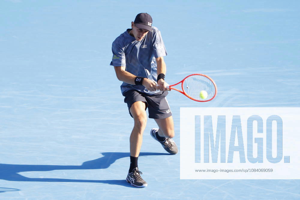 Matteo Arnaldi (Italy) returns a shot against Carlos Alcaraz (Spain) during their Round of 16 match at the Kinoshita Group Japan Open Tennis Championships at Ariake Colosseum in Tokyo. The tournament runs from September 29 to October 6. Alcaraz won 7-6(6), 6-1. Tokyo Japan - ZUMAm191 20261003_aap_m191_046