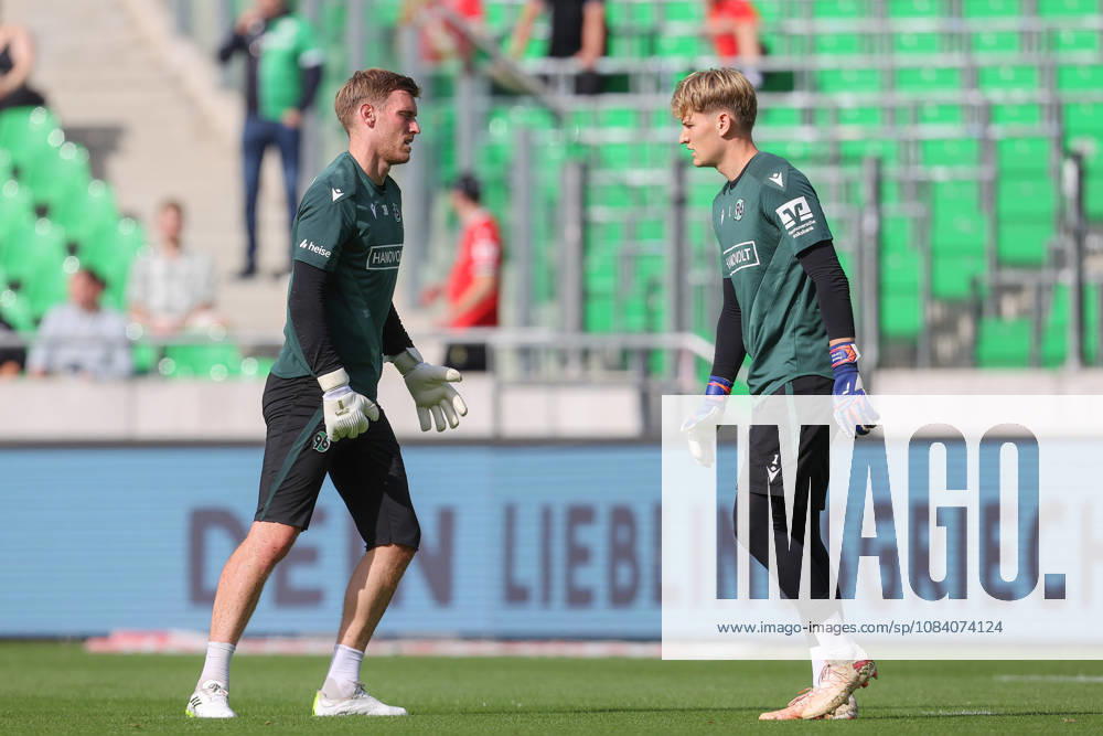 soccer exhibition match, Hannover 96 vs. SC Verl, from left: Leo Weinkauf (Hannover), 30, Pascal Loretz (Hannover), 1. DFL and DFB regulations prohibit any use of photographs as image sequences and or quasi-video (Hannover)