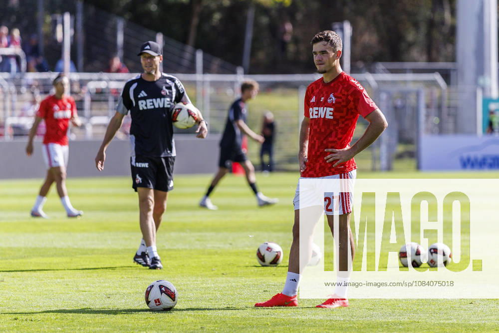 Thijs Dallinga (1. FC Köln, 27) during the warm up before the friendly match between FC Viktoria Köln vs. 1. FC Köln at the Sportpark Hoehenberg on October 3, 2026 in Koeln, Germany. DFL REGULATIONS PROHIBIT ANY USE OF PHOTOGRAPHS AS IMAGE SEQUENCES AND OR QUASI-VIDEO. Nordrhein-Westfalen Germany