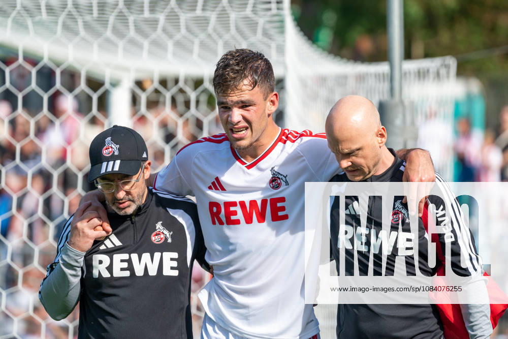 Thijs Dalinga, 1 FC Cologne, 27, leaves the field due to injury. FC Viktoria Cologne vs. FC Hansa Rostock, Soccer, 3rd Division, Matchday 5, 2026–2027 Season, September 11, 2026 DFL DFB regulations prohibit any use of photographs as image sequences and or quasi-video FC Viktoria Cologne vs. FC Hansa Rostock, soccer, 3. Liga, Matchday 5, 2026–2027 season, September 11, 2026, Cologne