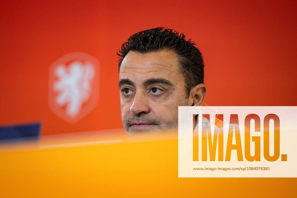 ZEIST - National coach Xavi Hernandez during a press conference, PK, Pressekonferenz at the KNVB Campus in preparation for the Nations League match against Serbia. SONNY LENSEN ANP ANPxSportx IVx 571379631 originalFilename: 571379631