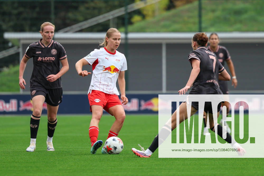 Germany Soccer Google Pixel Women s Bundesliga 2026 2027, Matchday 6: RB Leipzig vs. FSV Mainz 05, RB Leipzig Training Center, Leipzig, Emilia Åsgeirsdottir, RB Leipzig Women, 8 on the Ball