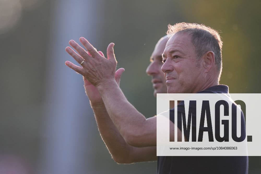 Romas head coach Gianpiero Piovani during the Serie A Women soccer match between Roma and Lazio at the Rome s Tre Fontane stadium, Italy - Saturday October 3, 2026 - Soccer ( Photo by Alfredo Falcone LaPresse )