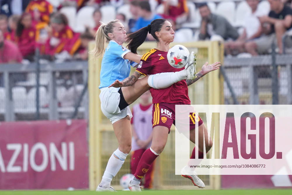 Lazios Megan Connolly Romas Martina Piemonte during the Serie A Women soccer match between Roma and Lazio at the Rome s Tre Fontane stadium, Italy - Saturday October 3, 2026 - Soccer ( Photo by Alfredo Falcone LaPresse )