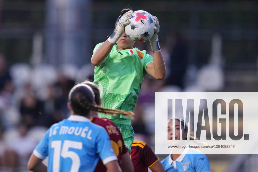 Romas goalkeeper Rachele Baldi during the Serie A Women soccer match between Roma and Lazio at the Rome s Tre Fontane stadium, Italy - Saturday October 3, 2026 - Soccer ( Photo by Alfredo Falcone LaPresse )