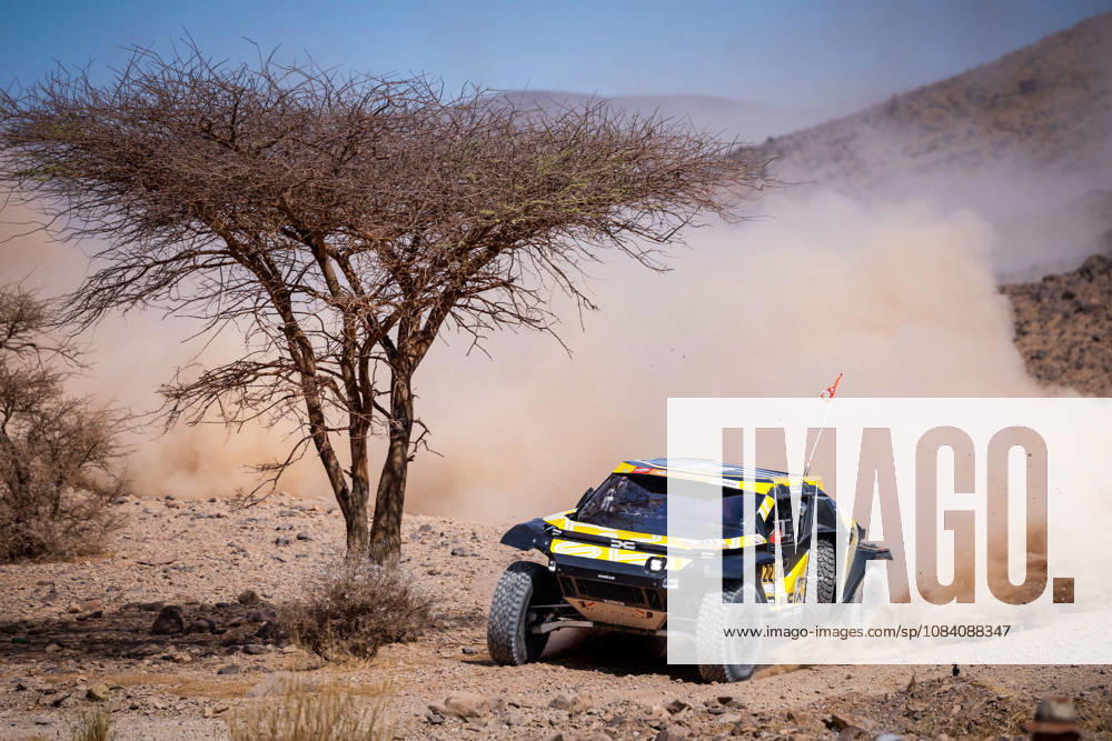 W2RC - RALLYE DU MAROC 2026 223 MORAES Lucas (bra), MORENO Pablo (esp), Dacia Sandrider, The Dacia Sandriders, FIA W2RC, ULT T1+, action , during the Stage 5 of the Rallye du Maroc 2026, 4th round of the 2026 WR2C Championship from October 3, 2026 around Zagora, Morocco - AgadirMorocco