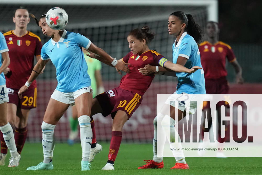 Lazios Eleonora Goldoni Romas Manuela Giuliano Lazios Carola Zannini during the Serie A Women soccer match between Roma and Lazio at the Rome s Tre Fontane stadium, Italy - Saturday October 3, 2026 - Soccer ( Photo by Alfredo Falcone LaPresse )
