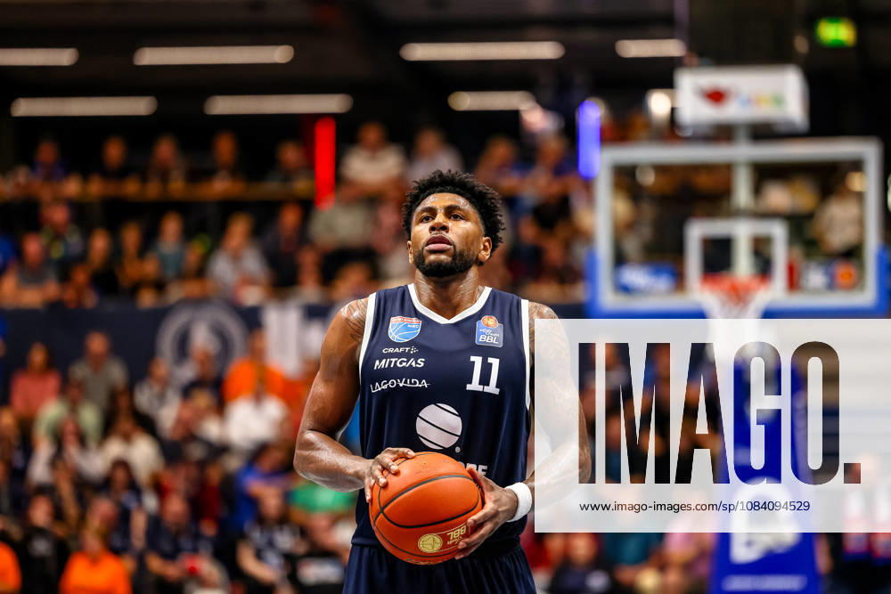 Anthony Gaines of SYNTAINICS MBC, No. 11, prepares to take a free throw, GER, Syntainics MBC vs. Ratiopharm Ulm, Basketball, 1st Bundesliga, Matchday 4, 2026–2027 season, October 3, 2026, GER, Syntainics MBC vs. Ratiopharm Ulm, Basketball, 1st Bundesliga, Matchday 4, 2026–2027 season, October 3, 2026, Weissenfels