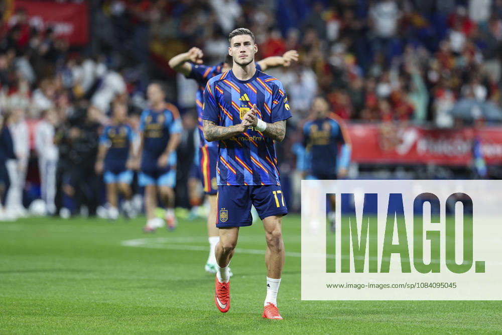 Roberto Fernandez of Spain warms up during the UEFA Nations League 2026 27 group phase match between Spain and Czech Republic at Carlos Tartiere stadium on October 03, 2026, in Oviedo, Spain. Spain V Czech Republic - UEFA Nations League 2026 27 Group A3 MD3 - ZUMAa181 20261003_zaa_a181_079