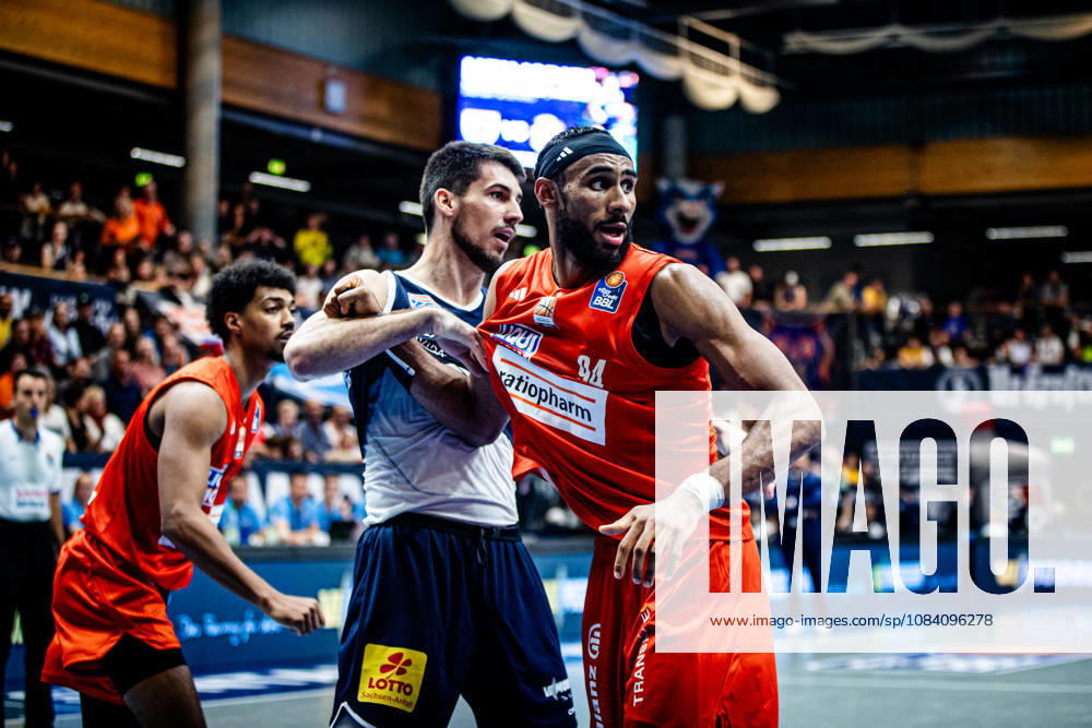 BB 1BL Men s Syntainics MBC Ratiopharm Ulm Jure Planinic Syntainics MBC, Armel Traore Ratiopharm Ulm during the 2026–2027 season in the 1st EasyCredit Bundesliga on Matchday 4 between Syntainics MBC and Ratiopharm Ulm at the Stadthalle Weissenfels on October 3, 2026, in Weissenfels, Saxony-Anhalt, Germany