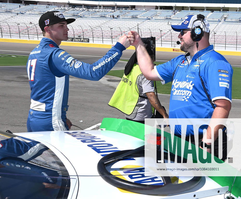 LAS VEGAS, NV - OCTOBER 03: Corey Day ( 17 Hendrick Motorsports HendrickCars.com Chevrolet) is congratulated by crew members after winning the pole for the NASCAR, Motorsport, USA OReilly Auto Parts Series Focused Health 302 playoff race at Las Vegas Motor Speedway Saturday Oct. 3, 2026 in Las Vegas, Nevada. (Photo by Will Lester Icon Sportswire) AUTO: OCT 03 NASCAR OReilly Auto Parts Series Focused Health 302 Icon26100305012