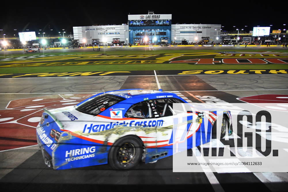 LAS VEGAS, NV - OCTOBER 03: Corey Day ( 17 Hendrick Motorsports HendrickCars.com Chevrolet) does a burnout to celebrate winning the race during the NASCAR, Motorsport, USA OÕReilly Auto Parts Series Focused Health 302 on October 03, 2026, at Las Vegas Motor Speedway in Las Vegas, NV. (Photo by Chris Williams LVMS Icon Sportswire) AUTO: OCT 03 NASCAR OÕReilly Auto Parts Series Focused Health 302 Icon0072610031142